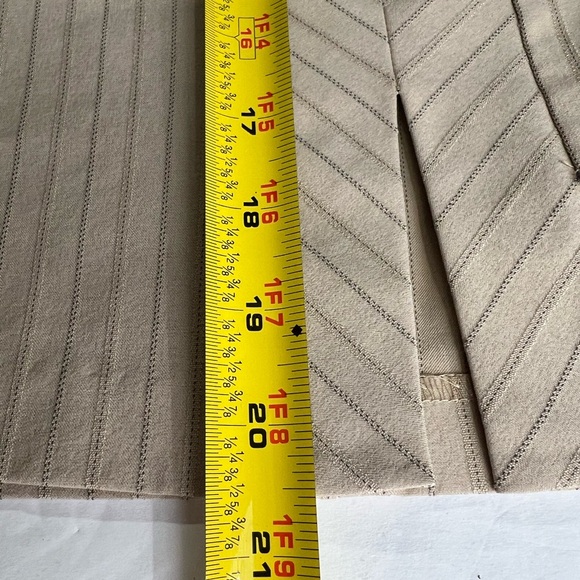 Lane Bryant 20 plus pinstripe neutral mini skirt tan black office casual - Picture 6 of 6